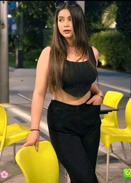 karachi-hot-girls-staff-14